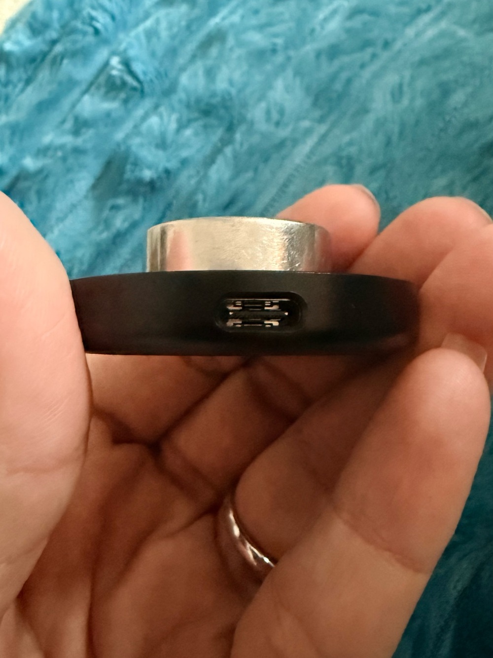 Size 11–Oura Silver Smart Ring - Picture 10 of 11